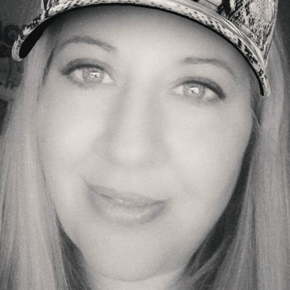 Meet your Posher, Cynthia